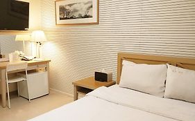 Golden Park Hotel  2*