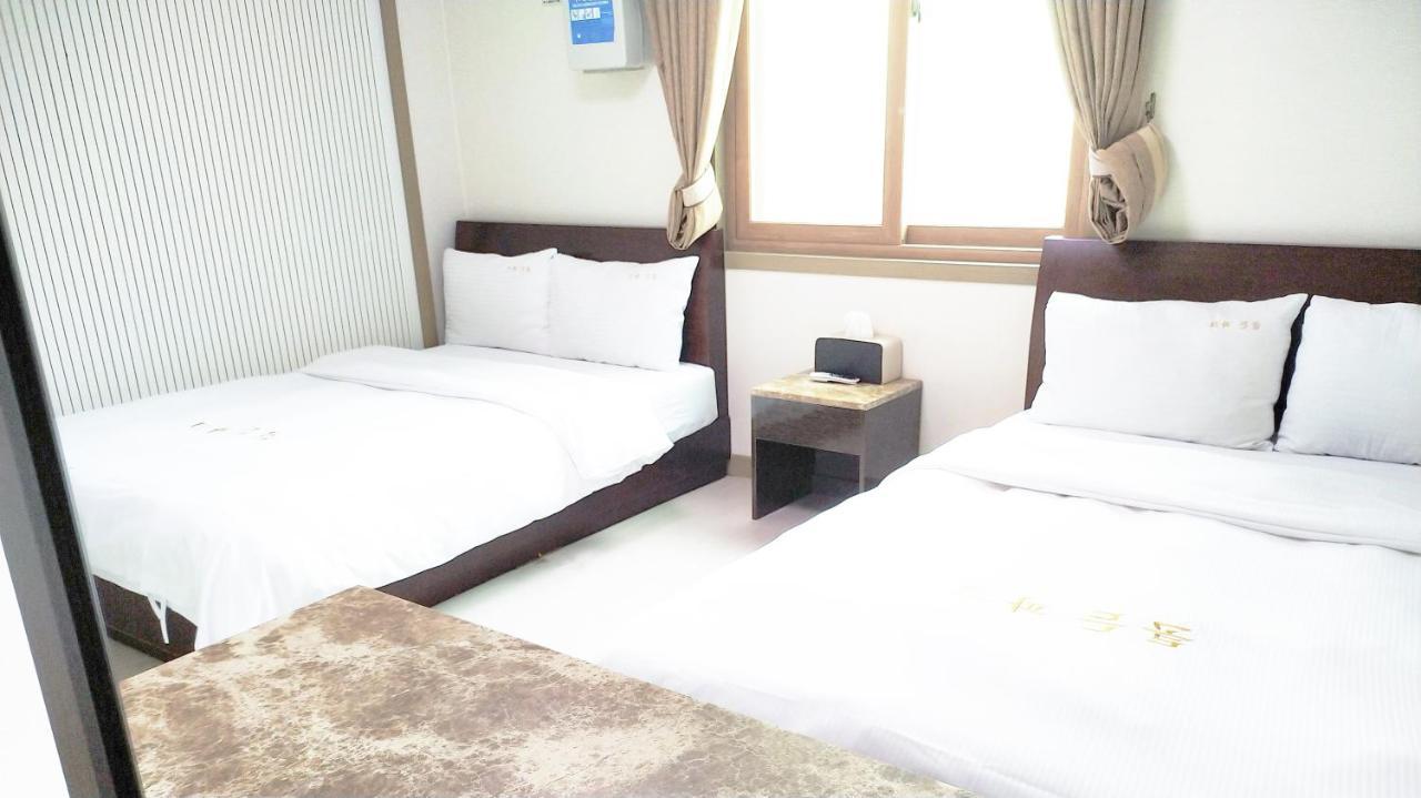 Golden Park Hotel Jeju Bagian luar foto