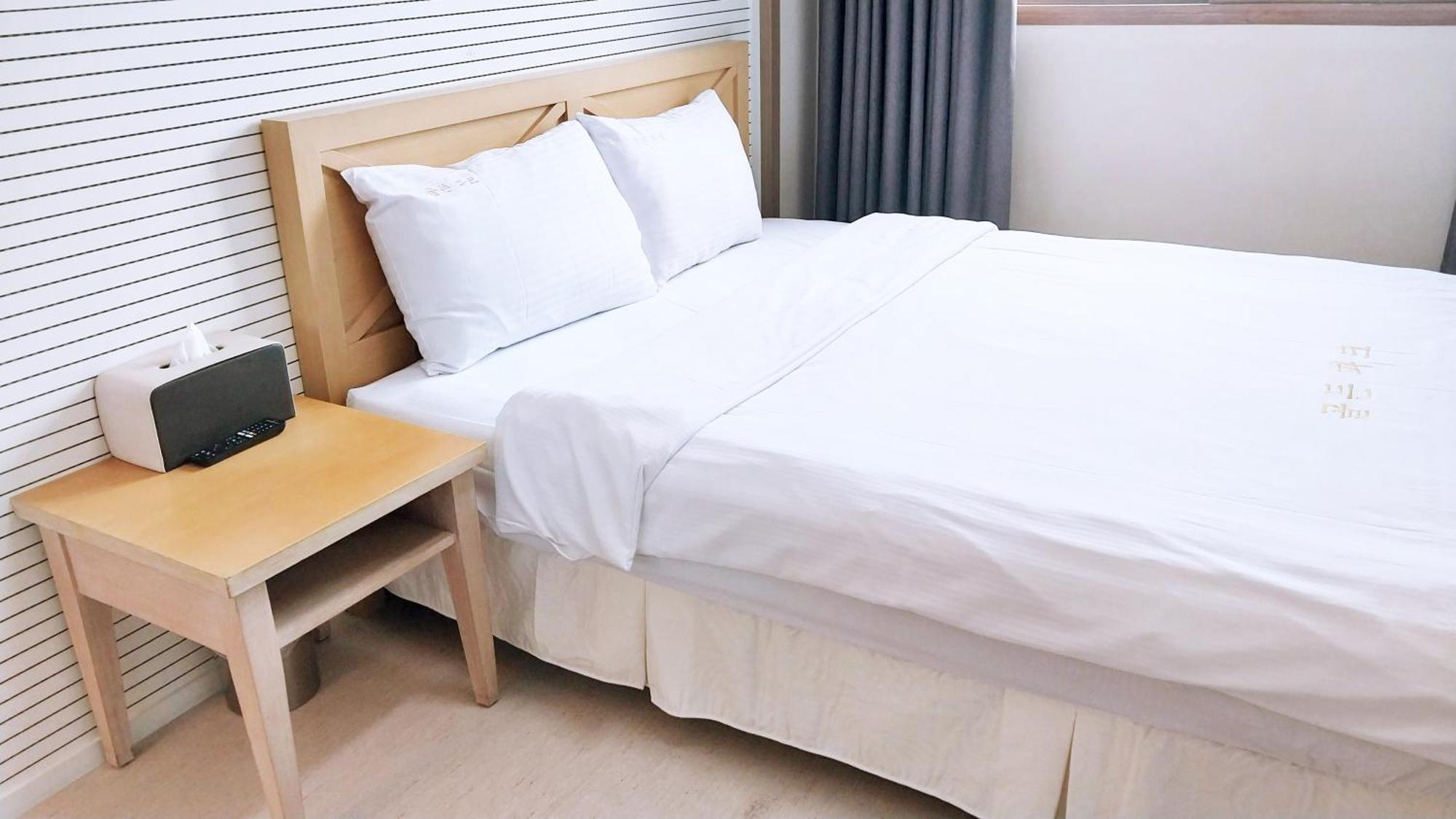 Golden Park Hotel Jeju Bagian luar foto